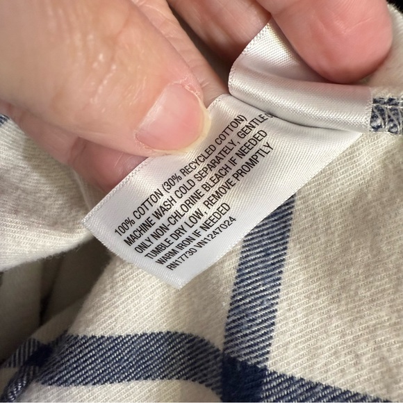 Universal Thread oversized fit navy blue plaid flannel 100% cotton shirt xl - Picture 10 of 10